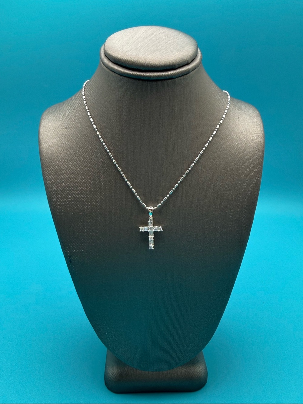 White Gold 14k Diamond Cross Pendant Necklace✨